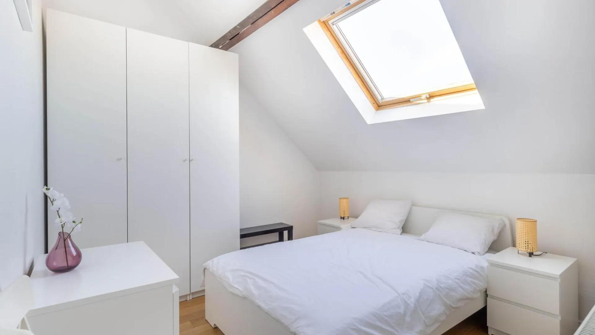 Apartment Grand Sapphire Cinquantenaire Brussels Belgium